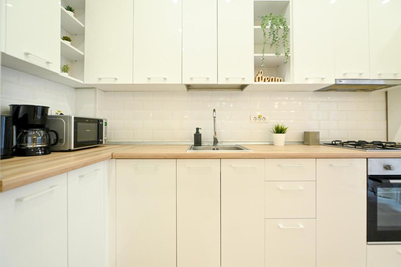 Splendid 2Br Apartment With Breathtaking Views Of Casa Poporului Bucareste Exterior foto