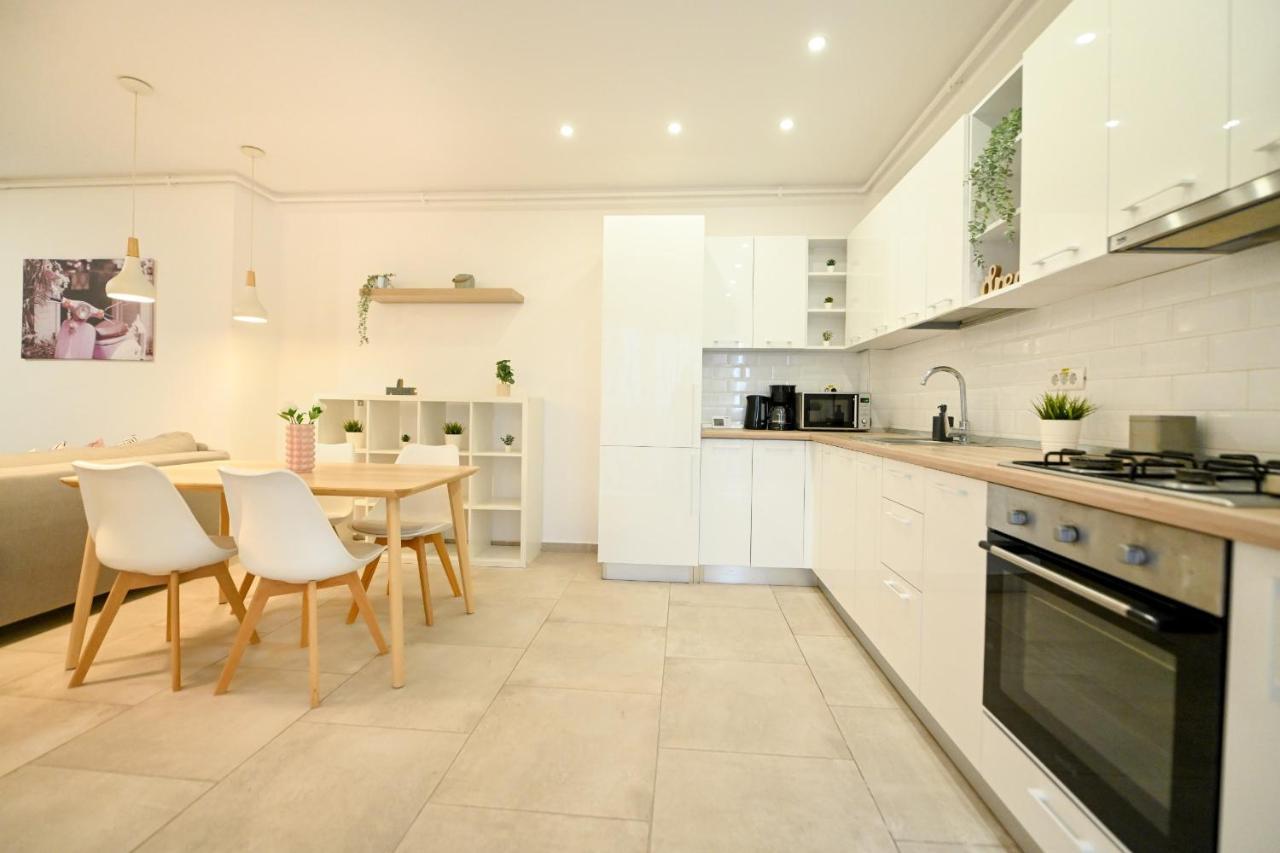 Splendid 2Br Apartment With Breathtaking Views Of Casa Poporului Bucareste Exterior foto