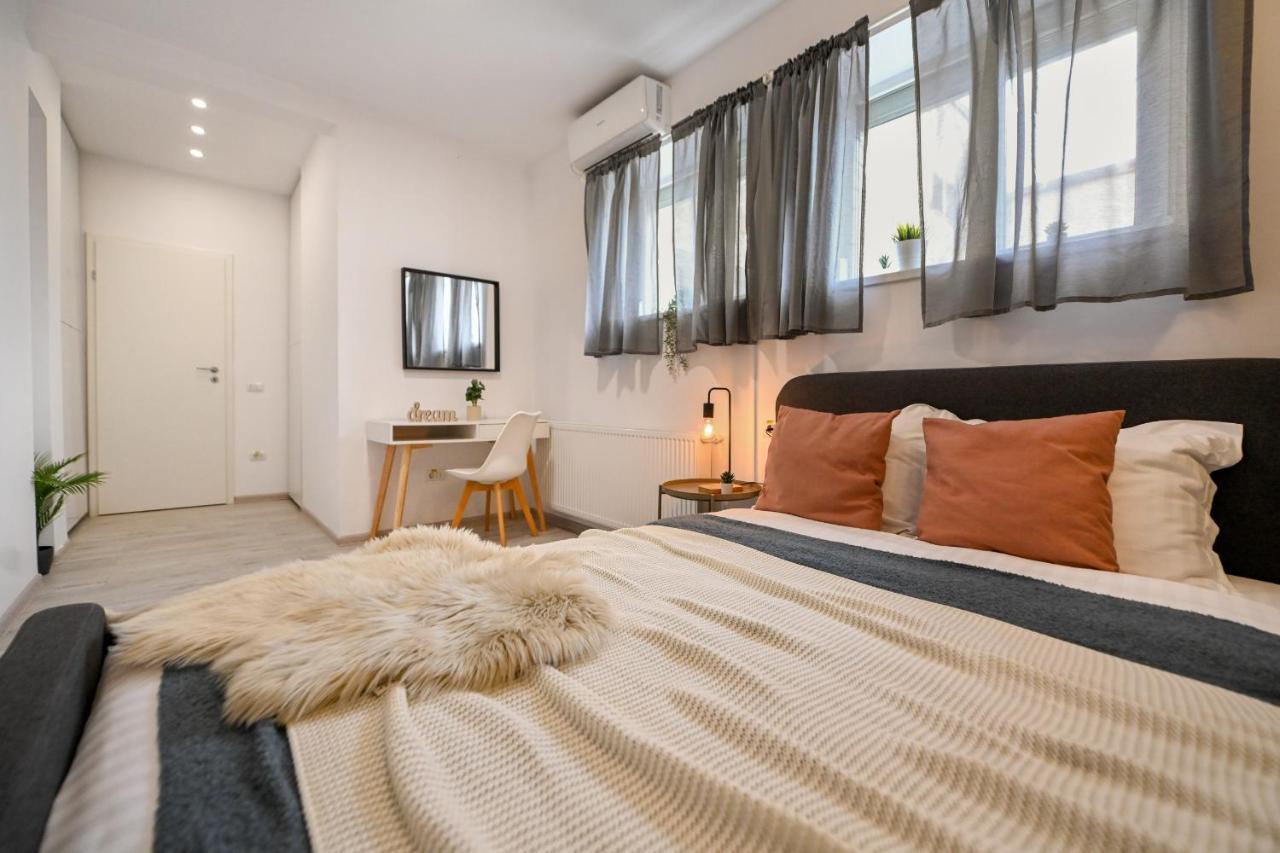 Splendid 2Br Apartment With Breathtaking Views Of Casa Poporului Bucareste Exterior foto